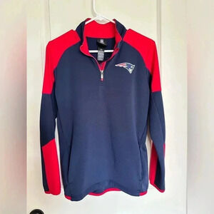 New England Patriots long sleeved pullover, kids size large (14-16)